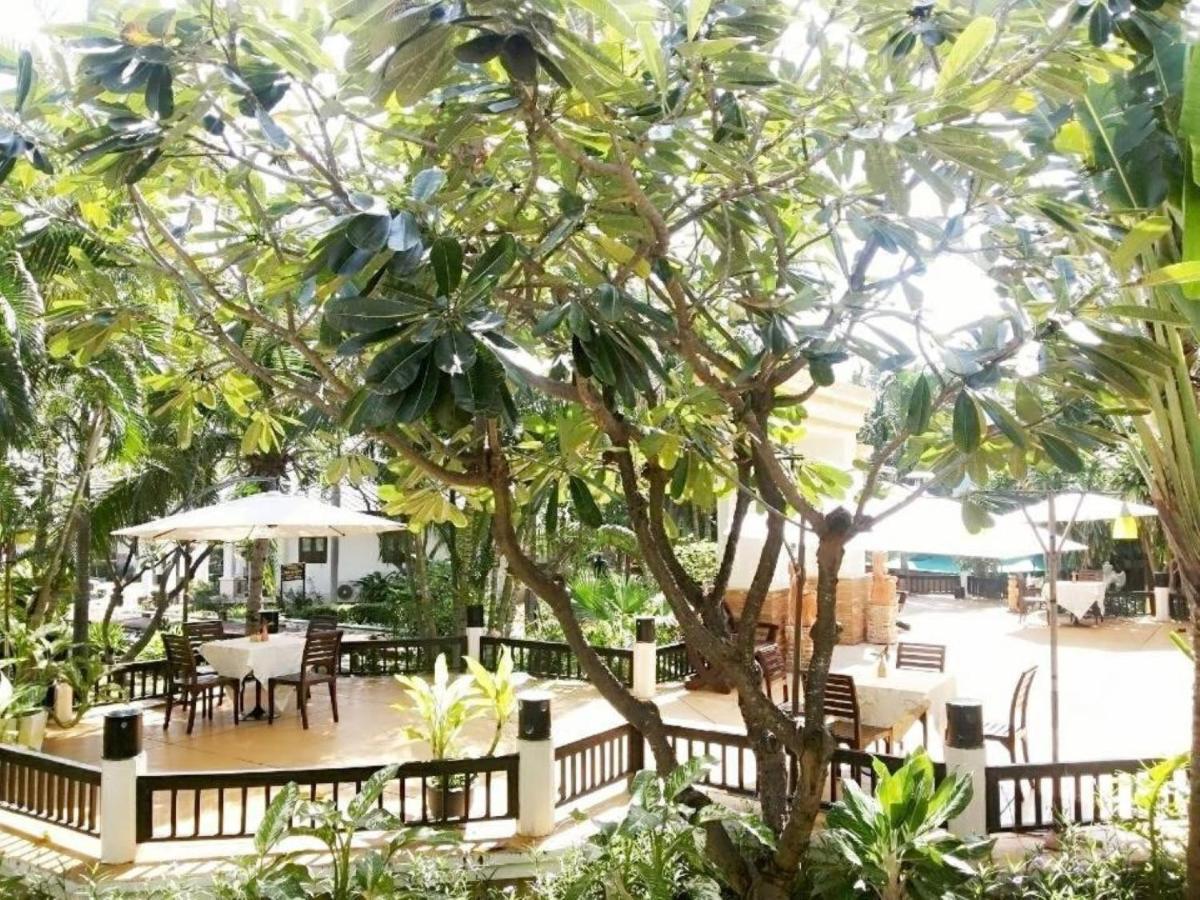 Golden Pine Beach Resort Pran Buri Extérieur photo