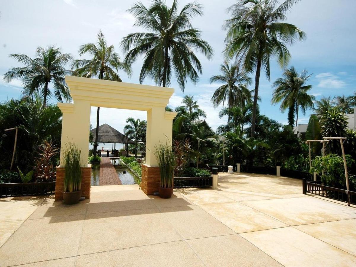 Golden Pine Beach Resort Pran Buri Extérieur photo