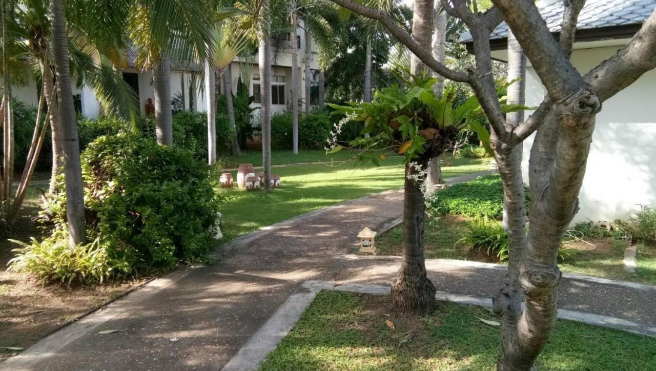 Golden Pine Beach Resort Pran Buri Extérieur photo