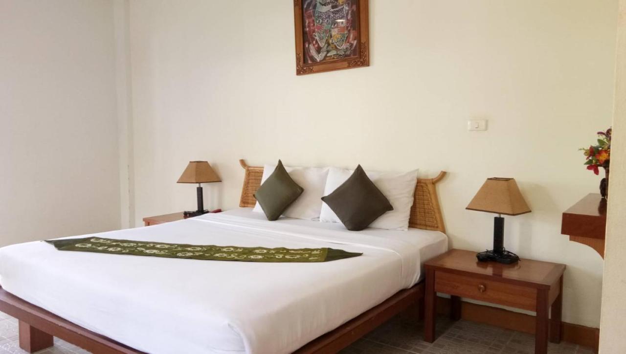 Golden Pine Beach Resort Pran Buri Extérieur photo