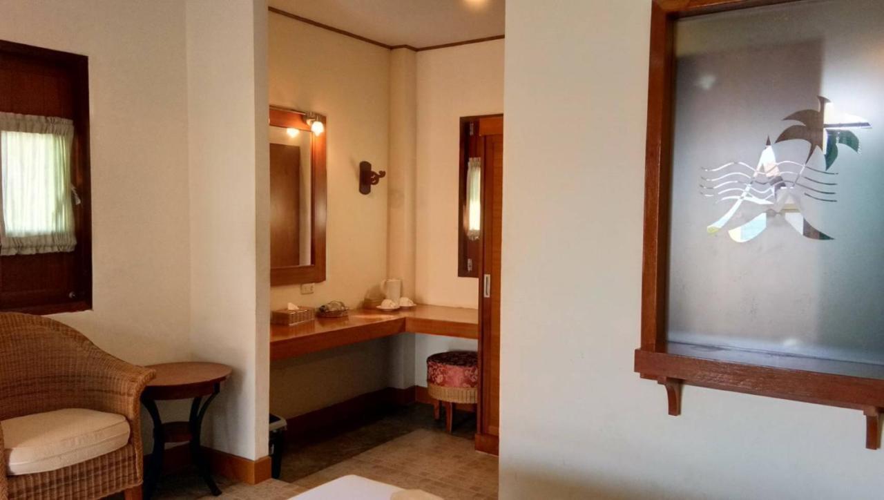 Golden Pine Beach Resort Pran Buri Extérieur photo