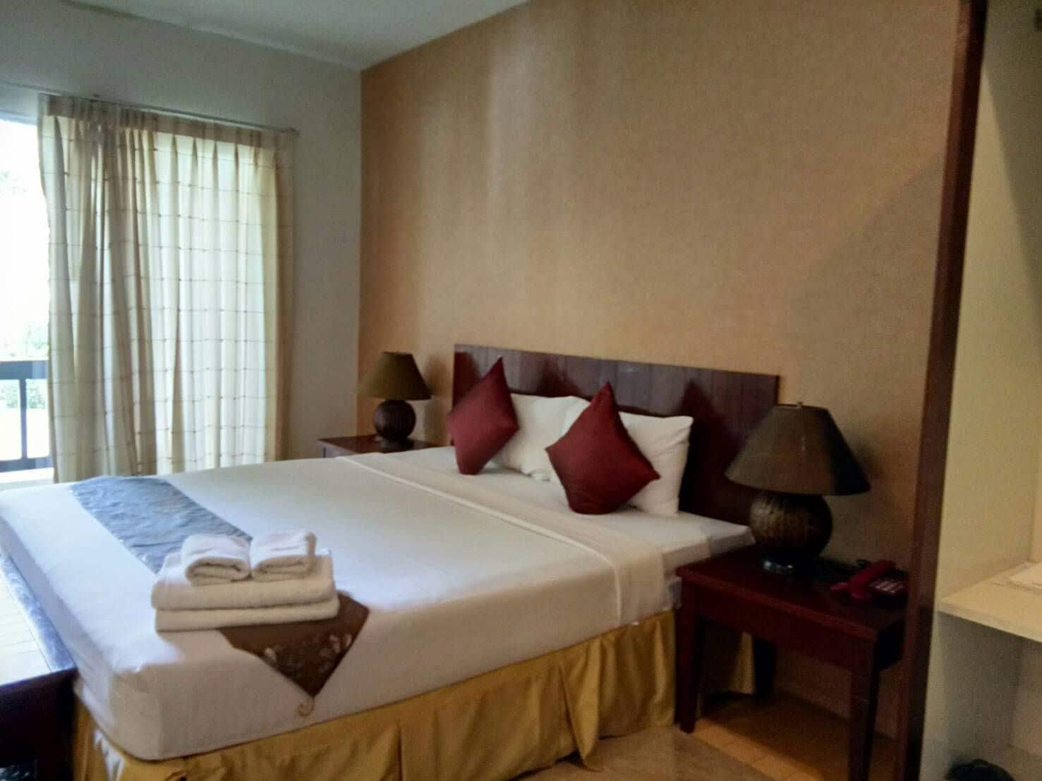 Golden Pine Beach Resort Pran Buri Extérieur photo