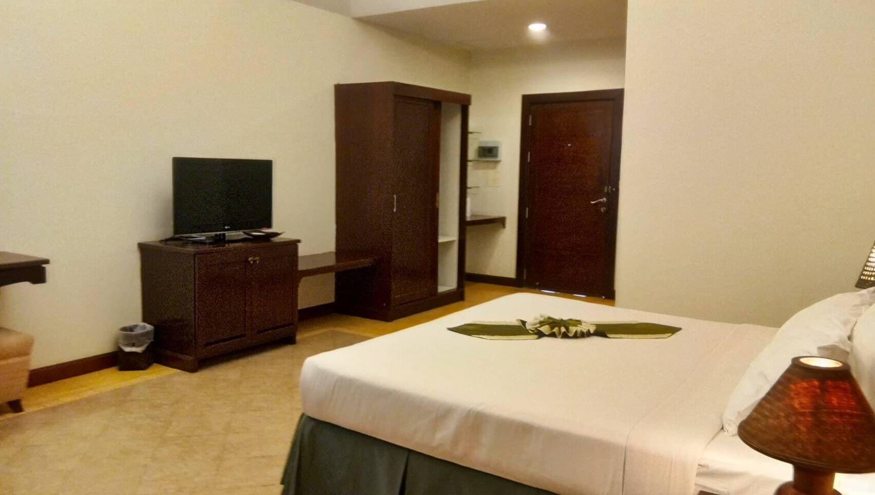 Golden Pine Beach Resort Pran Buri Extérieur photo
