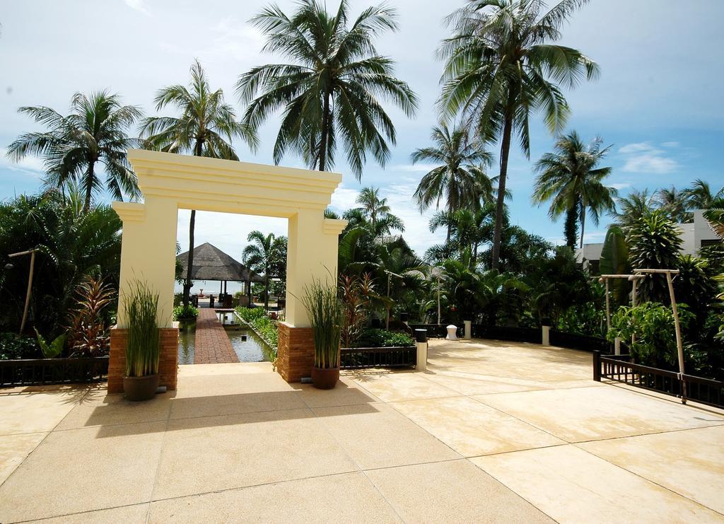 Golden Pine Beach Resort Pran Buri Extérieur photo