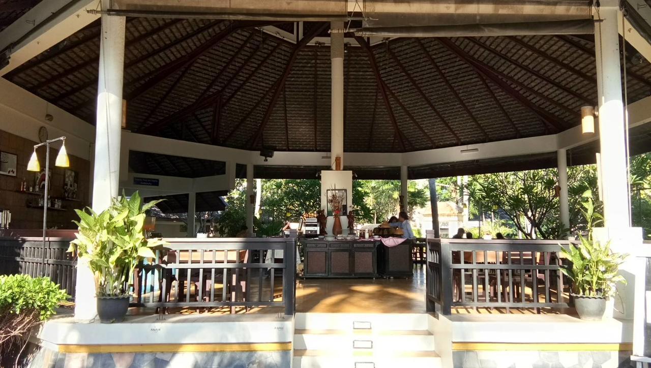 Golden Pine Beach Resort Pran Buri Extérieur photo