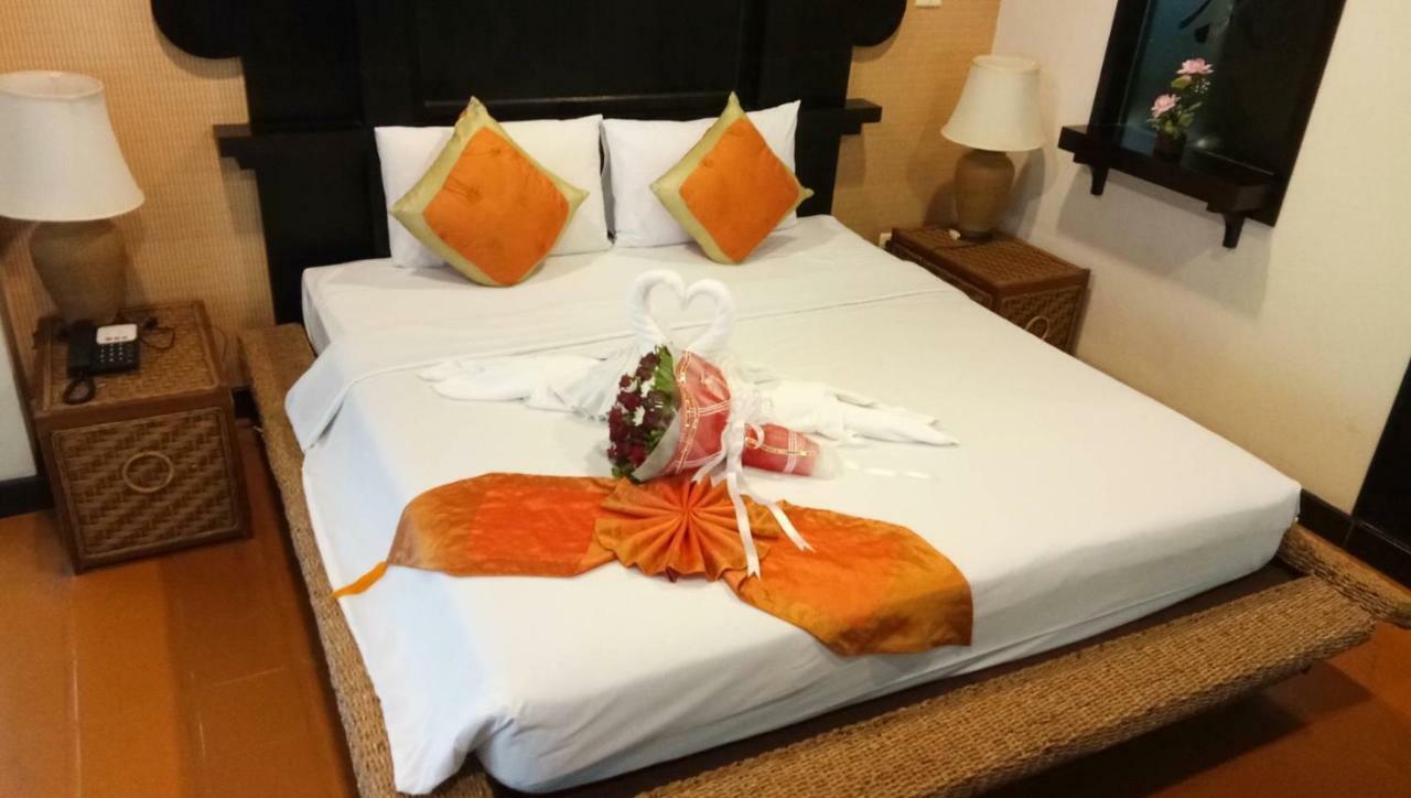 Golden Pine Beach Resort Pran Buri Extérieur photo